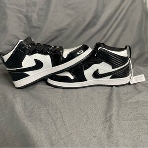 Nike Air Jordan 1 Mid Carbon Fiber High Low size 3Y